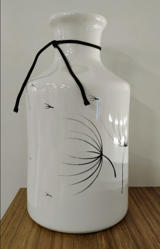 Ваза Бутылка короткая белая настольная 22см в интернет-магазине Садко Мебель